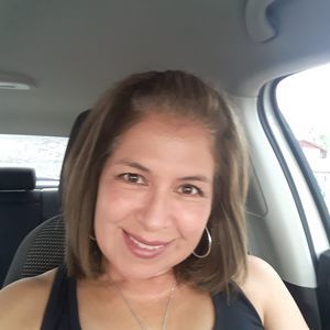 Meet your Posher, Adela